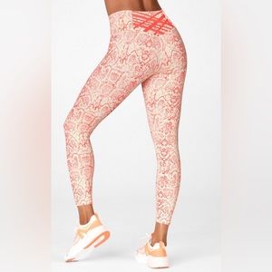 Fabletics | Boost PowerHold® High-Waisted 7/8 Legging |Atomic Venom